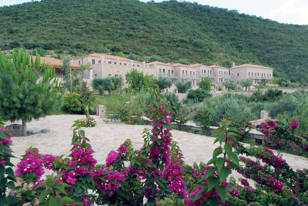 Smyros Resort Poúlithra Exterior foto