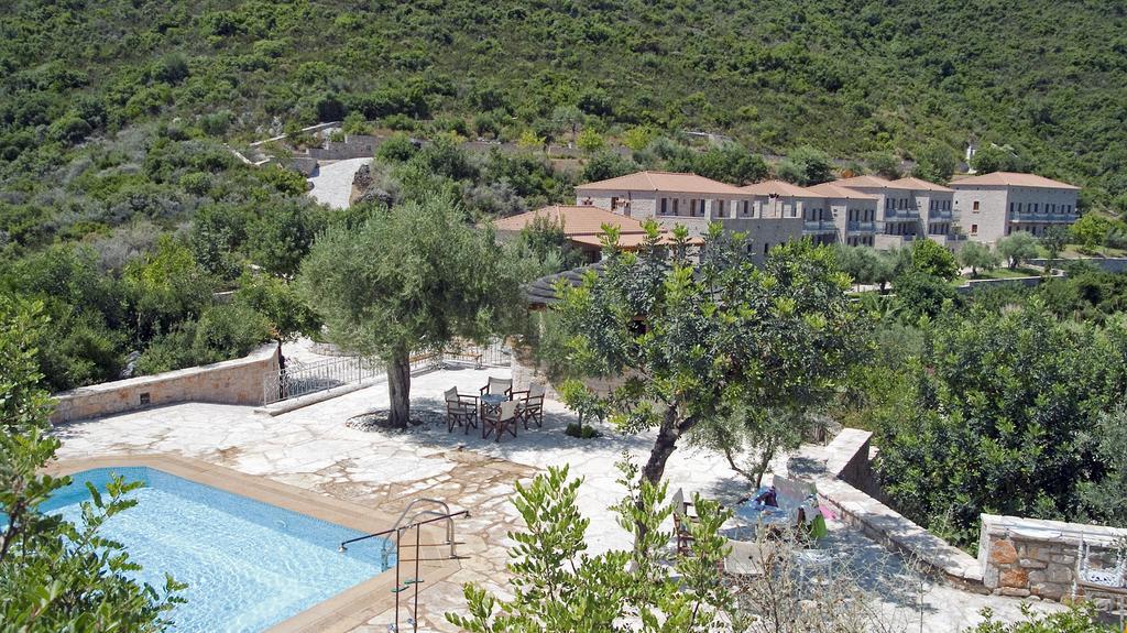 Smyros Resort Poúlithra Exterior foto